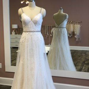 Allure Bridal gown size 10